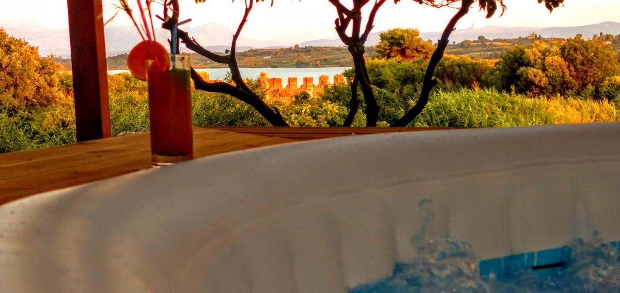 The Elysian At Nicopolis Jacuzzi Apartment Nikopolis Exterior photo