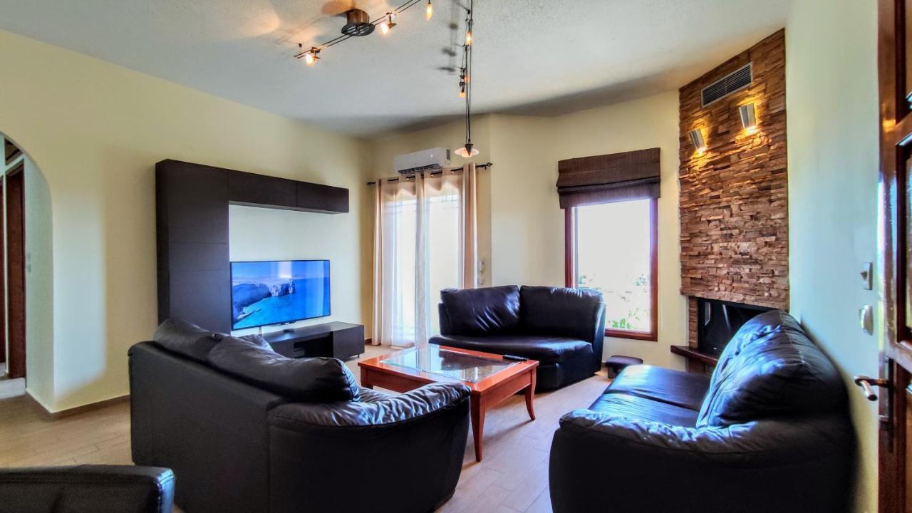 The Elysian At Nicopolis Jacuzzi Apartment Nikopolis Exterior photo